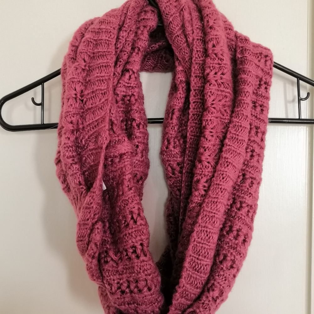 Hollister Infinity Scarf